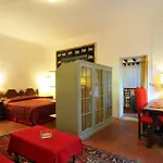 Villa In Private Estate,shared Pool,parking,3km To Ponte Vecchio