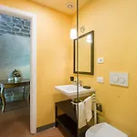 Villa In Private Estate,shared Pool,parking,3km To Ponte Vecchio