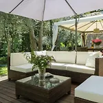 In Private Estate,shared Pool,parking,3km To Ponte Vecchio *