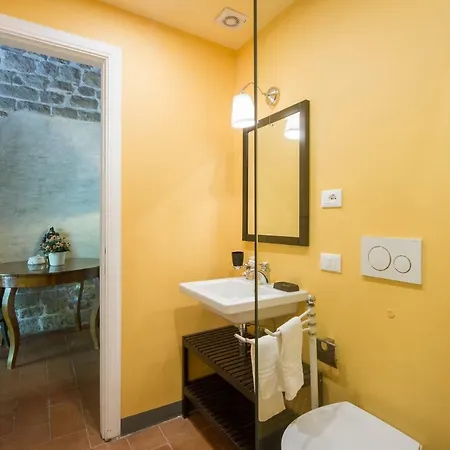 Willa In Private Estate,shared Pool,parking,3km To Ponte Vecchio