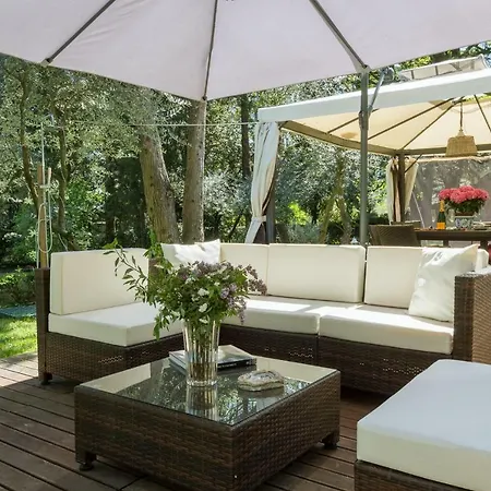 In Private Estate,shared Pool,parking,3km To Ponte Vecchio *