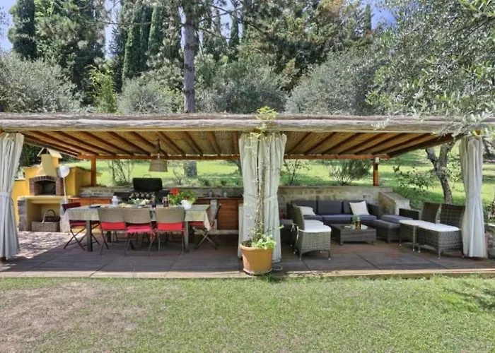 Villa In Private Estate,shared Pool,parking,3km To Ponte Vecchio *